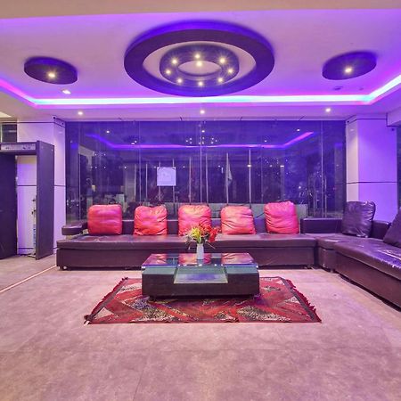 Oyo Townhouse 707 Grand Krishna Hotell Hyderabad Exteriör bild