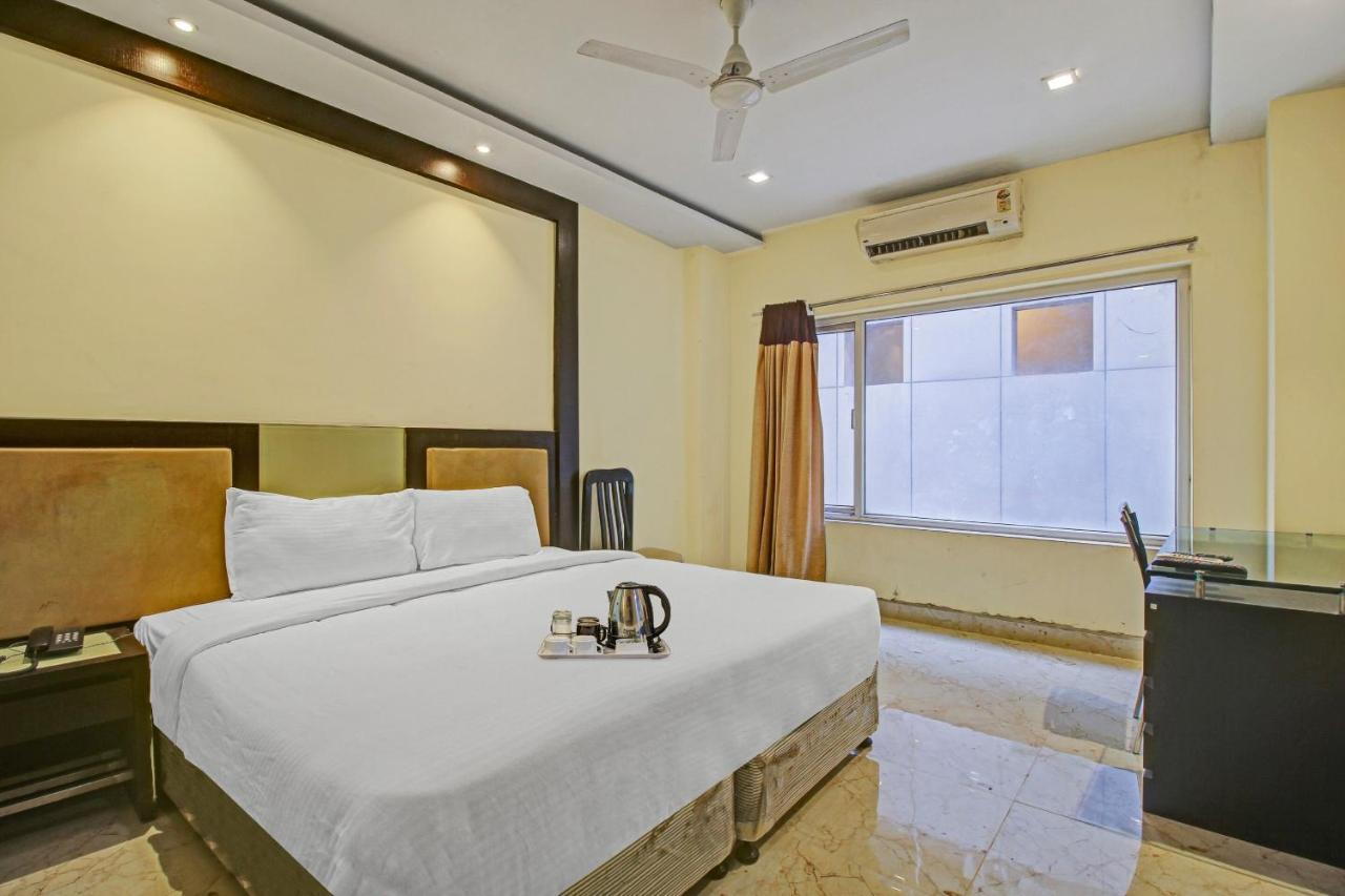 Oyo Townhouse 707 Grand Krishna Hotell Hyderabad Exteriör bild