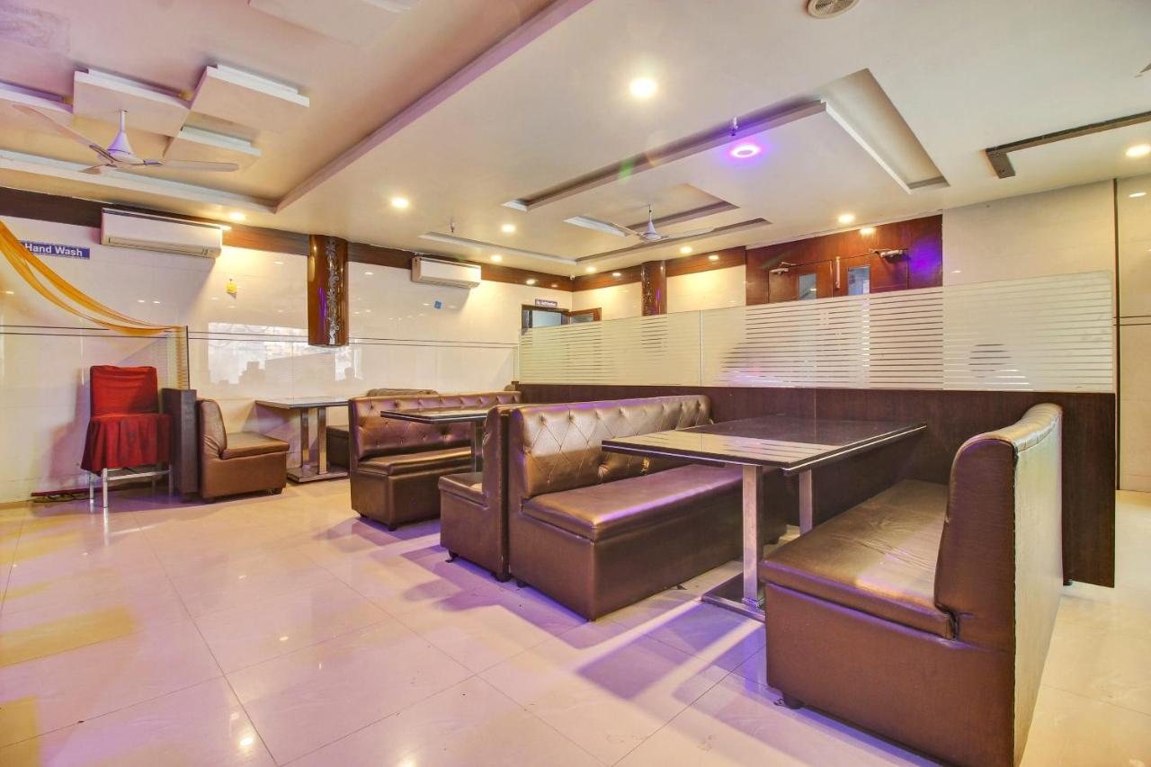 Oyo Townhouse 707 Grand Krishna Hotell Hyderabad Exteriör bild