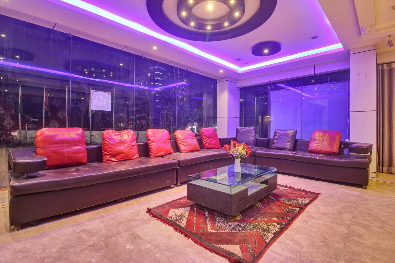 Oyo Townhouse 707 Grand Krishna Hotell Hyderabad Exteriör bild